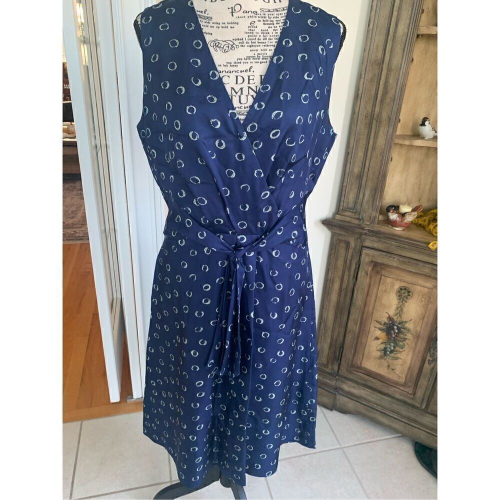 Talbots 100% Silk Navy Blue Minty Bubbles V Neck Dress